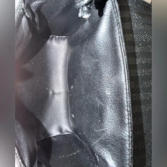 Fendi Black Textured Leather Crossbody Bag. Authentic! - Picture 5 of 9